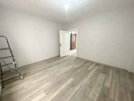Spacious 2 1 Flat For Rent With Separate Kitchen On Kumbağ Market Street