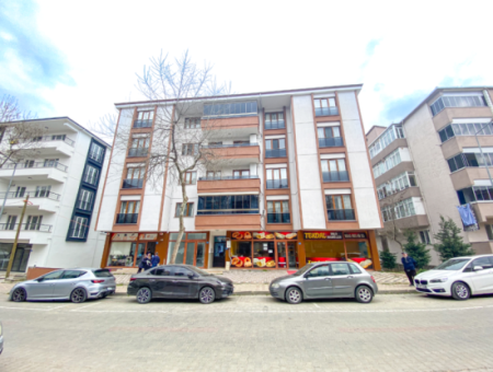 Very Spacious 2 1 Apartment For Rent In A Central Location In Altinova