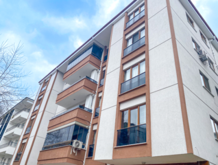 Very Spacious 2 1 Apartment For Rent In A Central Location In Altinova