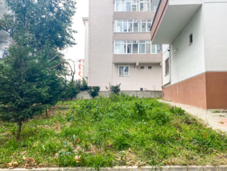 Very Spacious 2 1 Apartment For Rent In A Central Location In Altinova