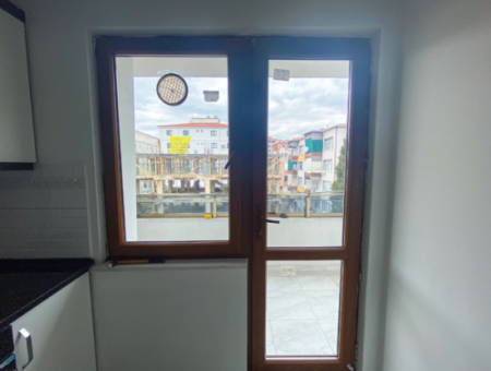 Very Spacious 2 1 Apartment For Rent In A Central Location In Altinova