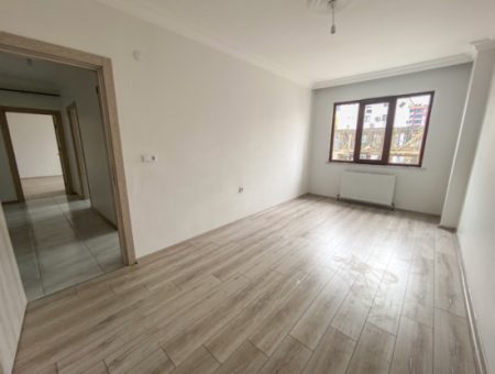 Very Spacious 2 1 Apartment For Rent In A Central Location In Altinova
