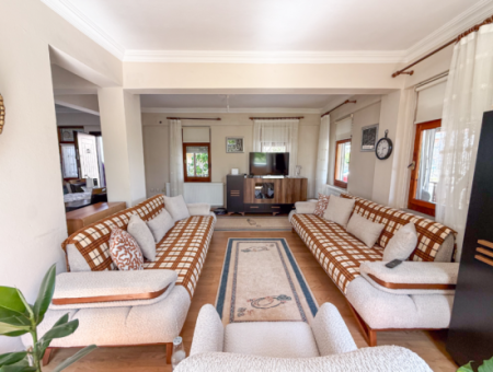 Kumbağ Triplex For Sale With Garden Settlement Close To The Sea 4 1 Villa