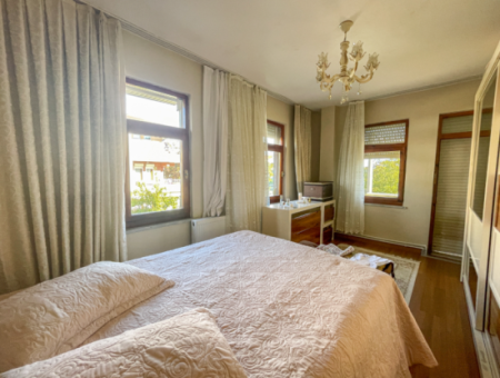 Kumbağ Triplex For Sale With Garden Settlement Close To The Sea 4 1 Villa