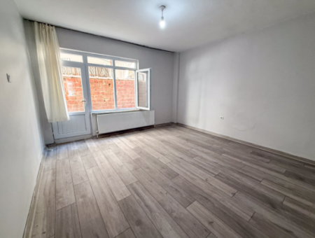 Spacious 2 1 Flat For Rent With Separate Kitchen On Kumbağ Market Street