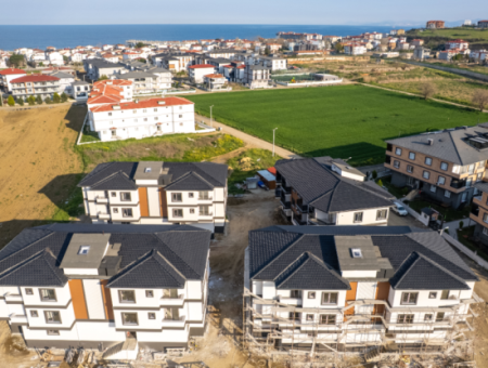 2 1 Flats For Sale In Kumbağ Luxury Pool Yonca Evleri Complex