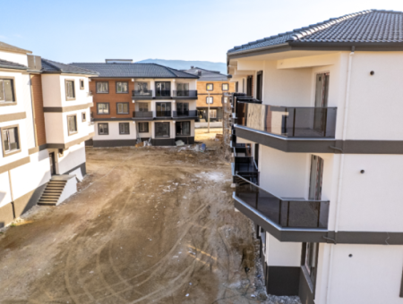 2 1 Flats For Sale In Kumbağ Luxury Pool Yonca Evleri Complex