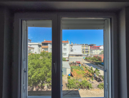 Spacious 2 1 Flat For Rent Close To The Sea In Kumbağ Village