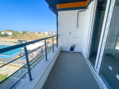 Luxury 2 1 Flat For Rent In A Complex With Pool Close To The Sea In Kumbağ
