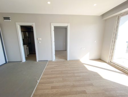 Luxury 1 1 Flat For Rent Close To The Sea In A Complex With Kumbağ Pool