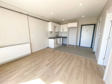 Luxury 1 1 Flat For Rent Close To The Sea In A Complex With Kumbağ Pool