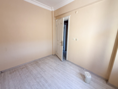 Spacious 2 1 Flat For Rent On The Sea Side Of The Street In Kumbağ