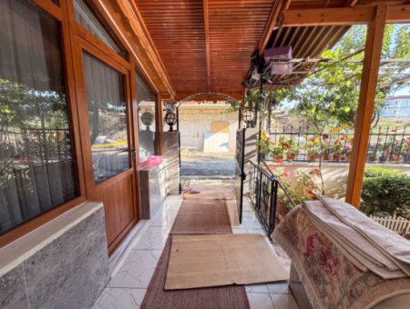 Spacious 2 1 Flat For Rent On The Sea Side Of The Street In Kumbağ