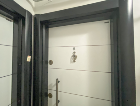 Spacious 1 1 Flat For Sale With Tenant Close To Kumbağ Market Street