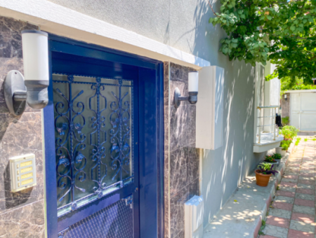 2 1 Middle Floor Flat For Rent With Double Balcony With Separate Kitchen In Kumbağ