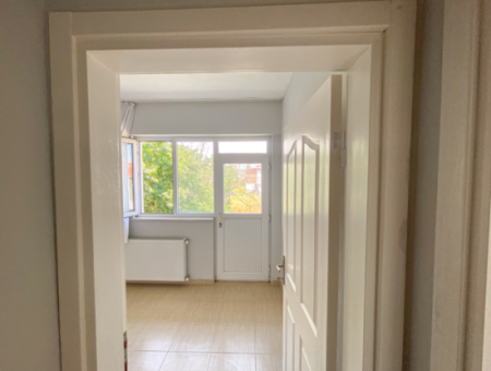 2 1 Middle Floor Flat For Rent With Double Balcony With Separate Kitchen In Kumbağ