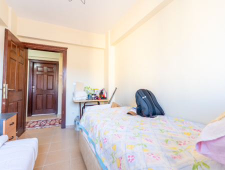 2 1 Flats For Sale In Kumbağ Market Street, Close To The Street And The Sea