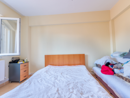 2 1 Flats For Sale In Kumbağ Market Street, Close To The Street And The Sea