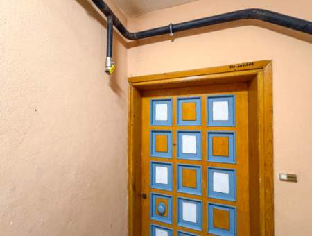 2 1 Flat For Sale In A Residential Building In The Center Of Kumbağ