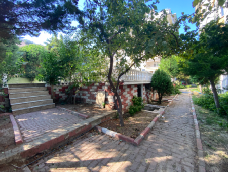 2 1 Flat For Rent In A Centrally Located Site With Pool In Kumbağ