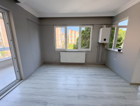 2 1 Flat For Rent In A Centrally Located Site With Pool In Kumbağ