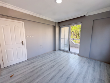 2 1 Flat For Rent In A Centrally Located Site With Pool In Kumbağ