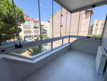 2 1 Flat For Rent In A Centrally Located Site With Pool In Kumbağ