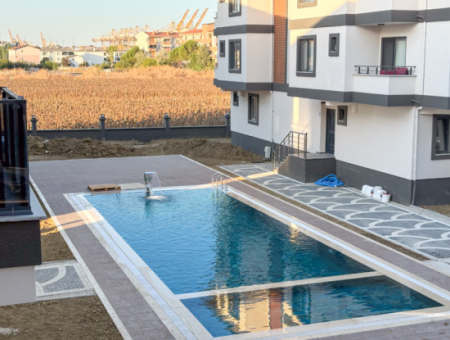 2 1 Flats For Sale In Kumbağ Luxury Pool Yonca Evleri Complex