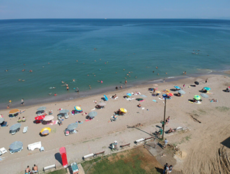 Furnished 2 1 Flats For Sale In A Site With A Pool By The Sea In Kumbağ