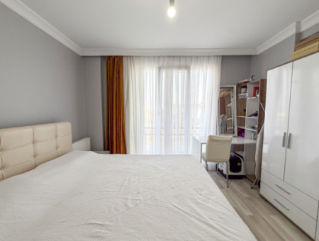 Furnished 2 1 Flats For Sale In A Site With A Pool By The Sea In Kumbağ