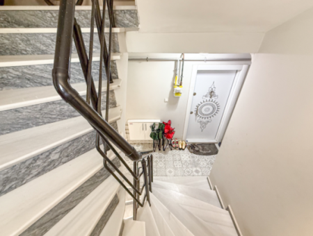 Furnished 2 1 Flats For Sale In A Site With A Pool By The Sea In Kumbağ