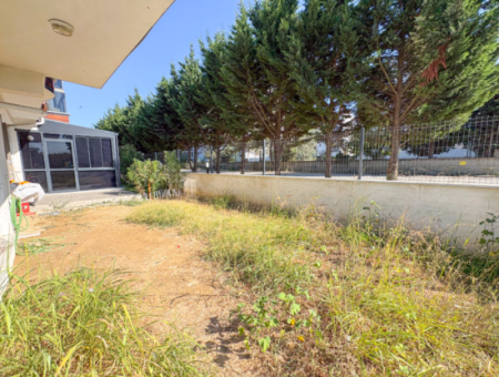 Corner For Sale With Large Garden With Settlement In A Site With Pool 1 1 Flat