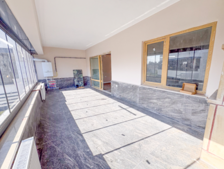 Spacious 2 1 Flat For Sale In A Seafront Pool Site In Kumbağ