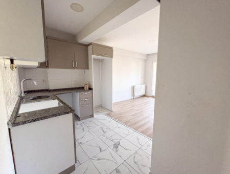 Spacious 2 1 Flat For Rent Behind Kumbağ Migros