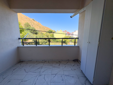 Spacious 2 1 Flat For Rent Behind Kumbağ Migros