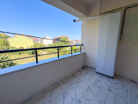 Spacious 2 1 Flat For Rent Behind Kumbağ Migros