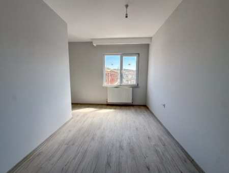Spacious And Close To The Sea New Flat For Rent 2 1 Flat In Kumbağ New Building