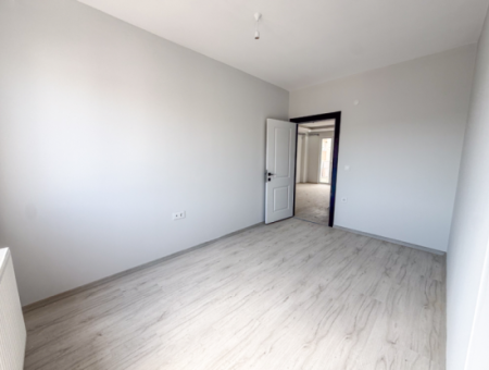 Spacious And Close To The Sea New Flat For Rent 2 1 Flat In Kumbağ New Building