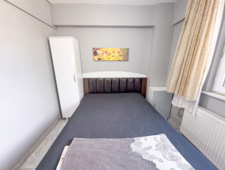 1 1 Furnished Flat For Rent With Garden Close To Kumbağ Street And Sea