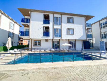 2 1 Flat For Rent Close To The Sea In A Site With Kumbağ Pool