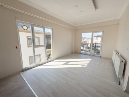 2 1 Flat For Rent Close To The Sea In A Site With Kumbağ Pool