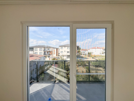 2 1 Flat For Rent Close To The Sea In A Site With Kumbağ Pool
