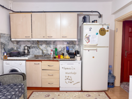 1 1 Flat For Sale In A Residential Condominium Building In The Center Of Kumbağ