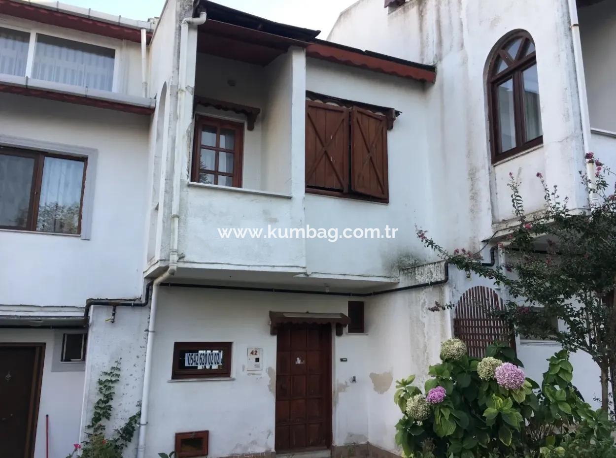 Barbaros Havuzlu Sitede Deniz Manzaralı Satılık Villa