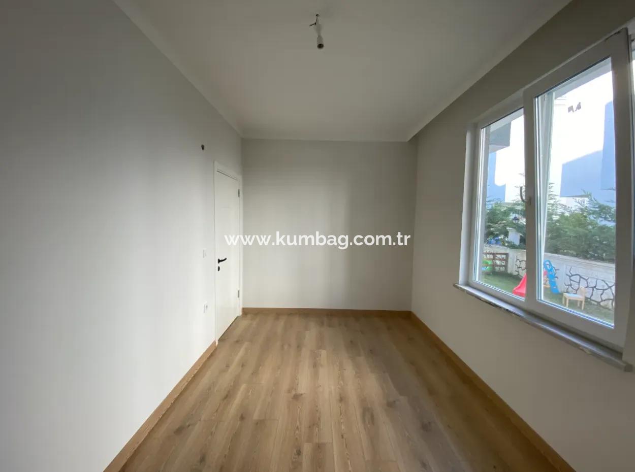 Kumbağ'da Havuzlu Ve Bahçeli 2+1 Lüks Daire