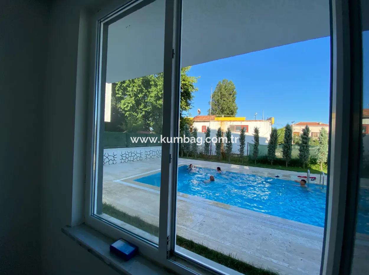 Kumbağ'da Havuzlu Ve Bahçeli 2+1 Lüks Daire