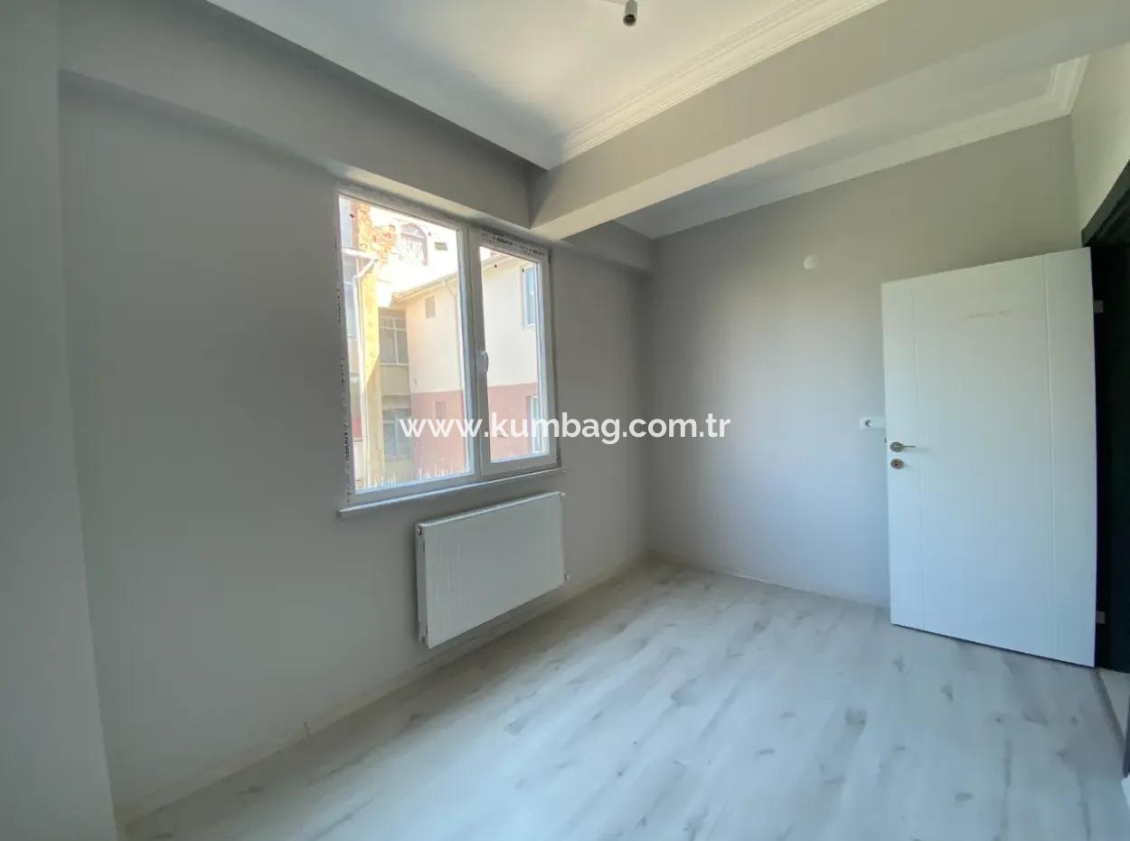 Kumbağ Pazar Sokağında 2+1 Satılık Yazlık ( Komisyonsuz )