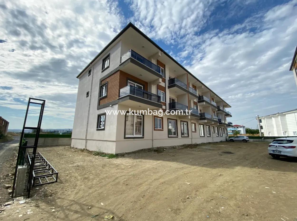 Kumbağ Ana Cadde Üzerinde Yaz-Kış Kiralık 2+1