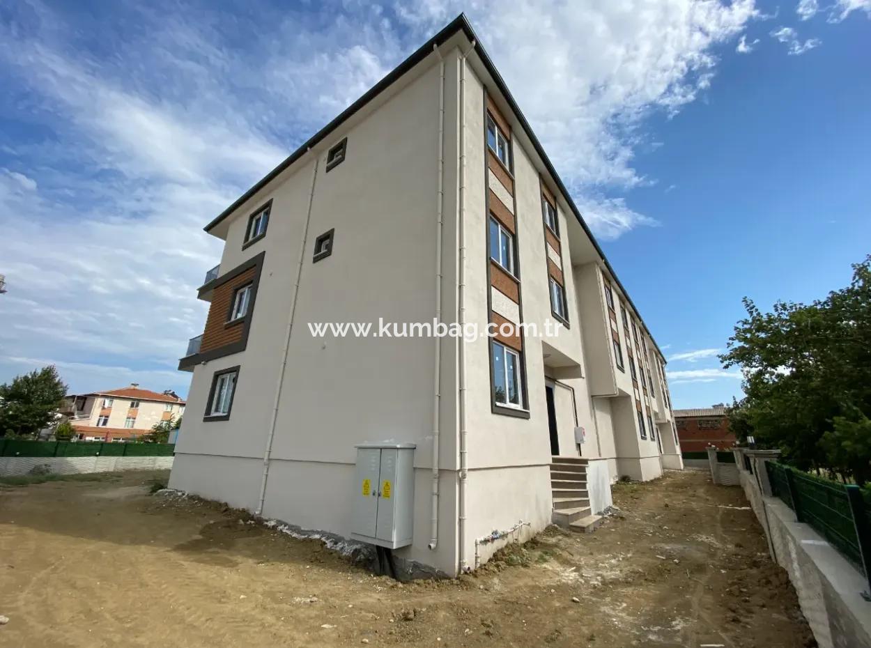 Kumbağ Ana Cadde Üzerinde Yaz-Kış Kiralık 2+1