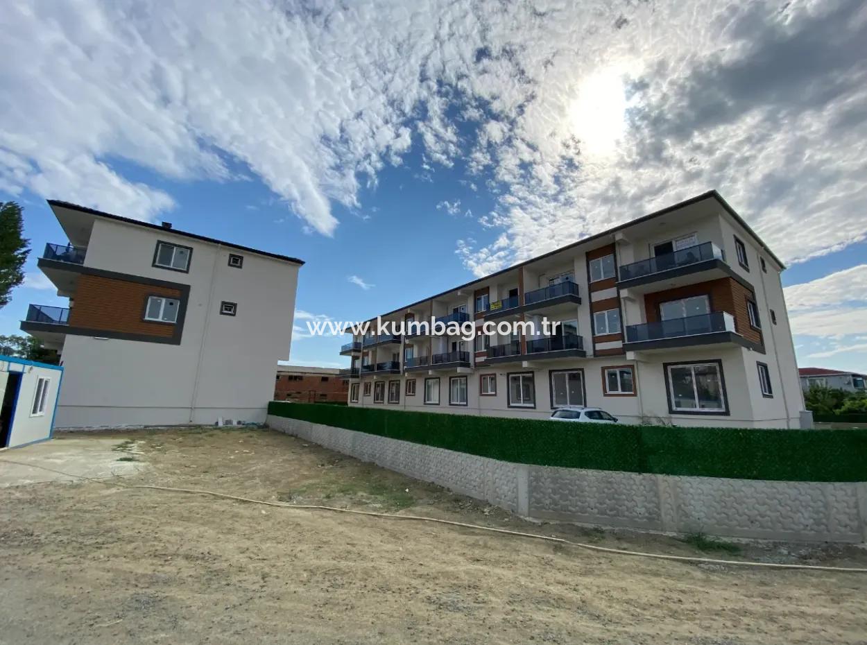 Kumbağ Ana Cadde Üzerinde Yaz-Kış Kiralık 2+1